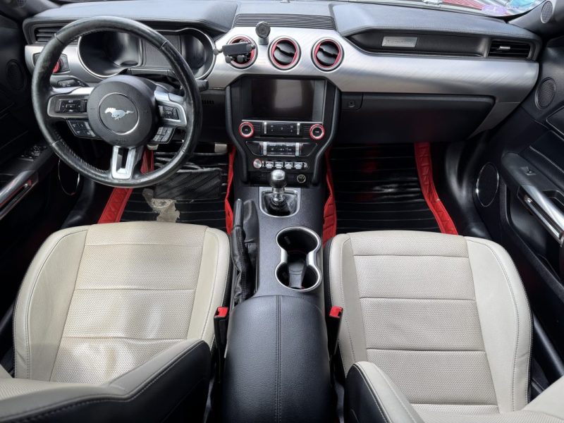 FORD MUSTANG Fastback 2.3 EcoBoost 290 ch - Suivi Complet Ford