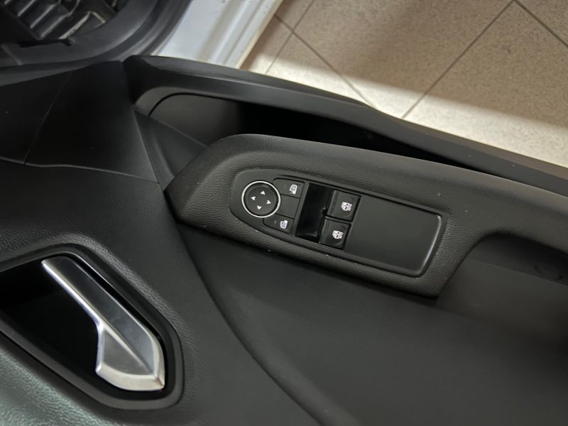 RENAULT CLIO V HYBRIDE E-TECH 140ch