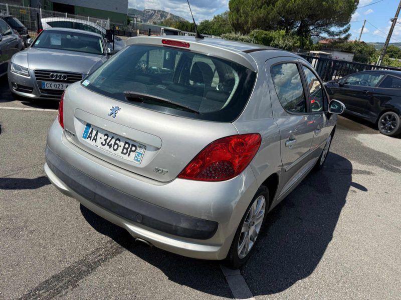 PEUGEOT 207 2009