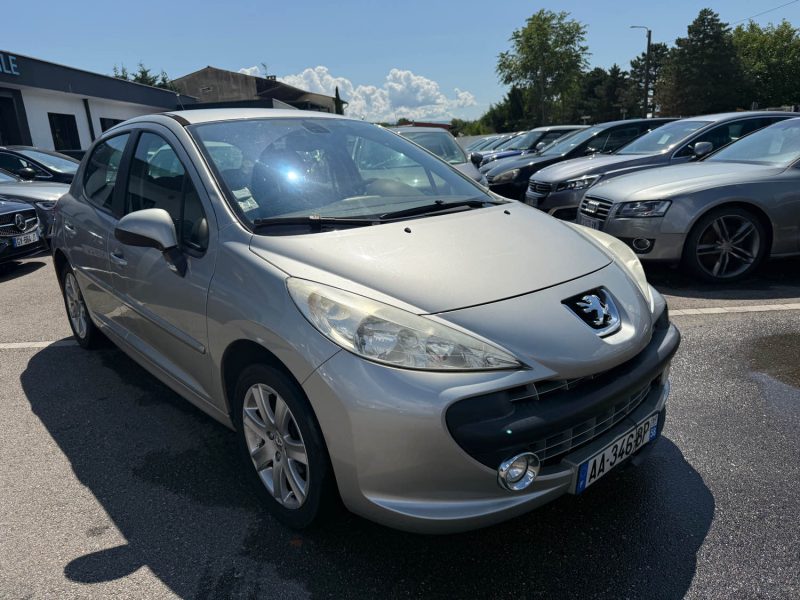 PEUGEOT 207 2009