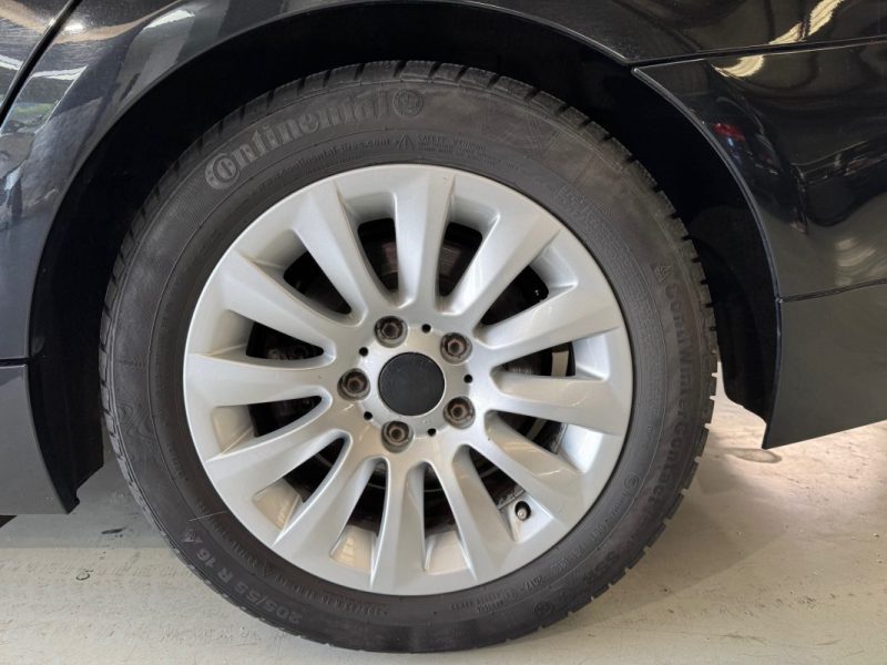 BMW  318d CONFORT 143 CV XENON RADAR RECUL GPS  2009