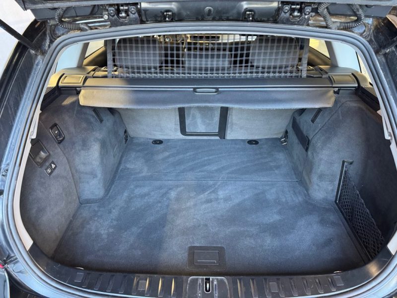 BMW  318d CONFORT 143 CV XENON RADAR RECUL GPS  2009