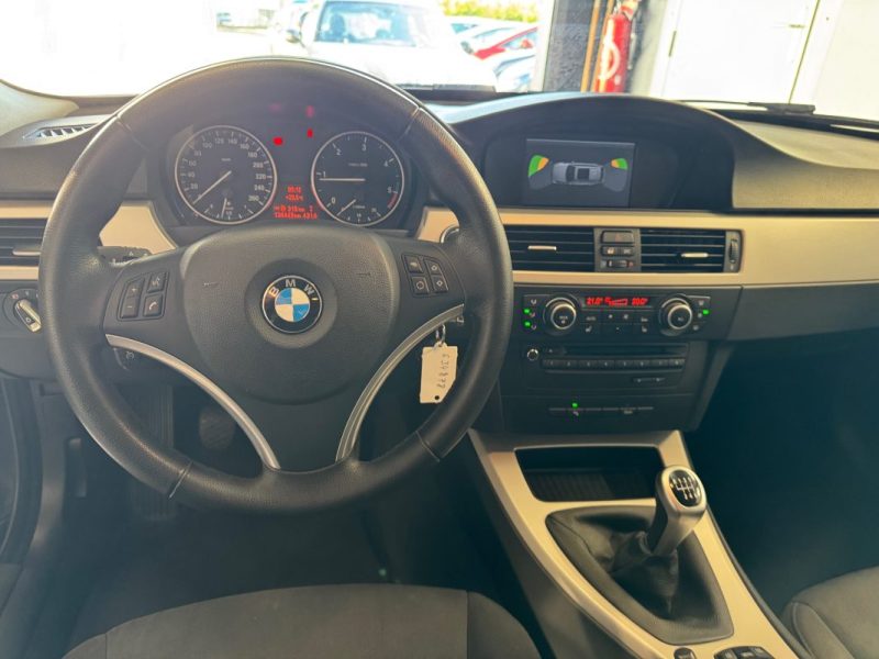 BMW  318d CONFORT 143 CV XENON RADAR RECUL GPS  2009