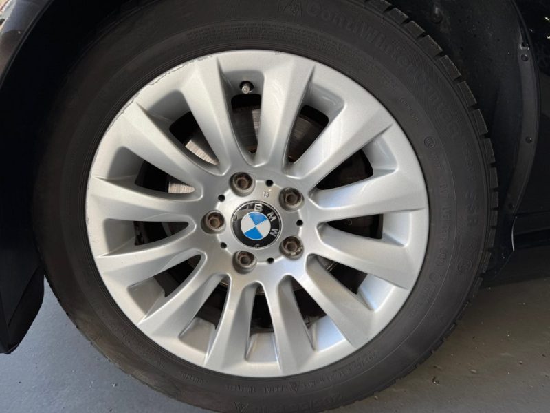 BMW  318d CONFORT 143 CV XENON RADAR RECUL GPS  2009