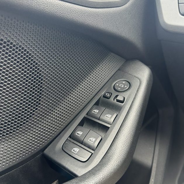 B.M.W. SERIE 1 118d 150ch Business Design