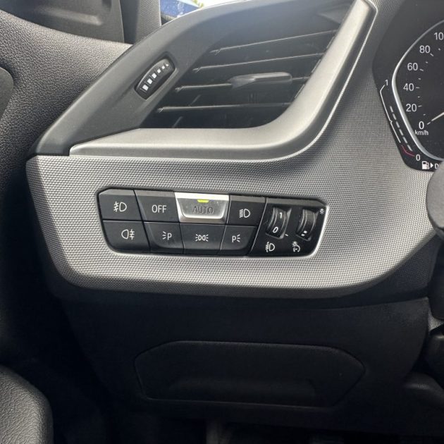 B.M.W. SERIE 1 118d 150ch Business Design