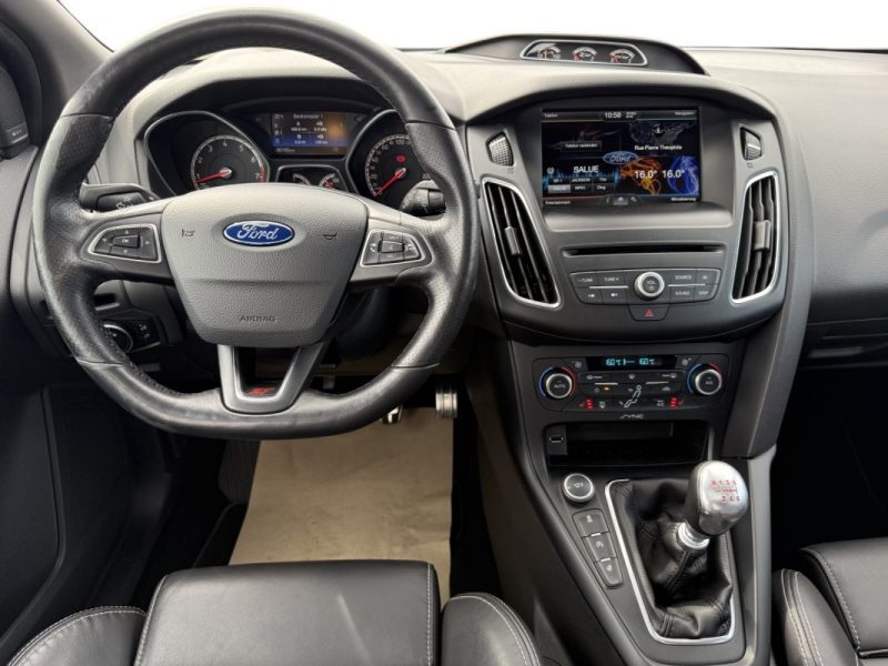 FORD FOCUS 2015