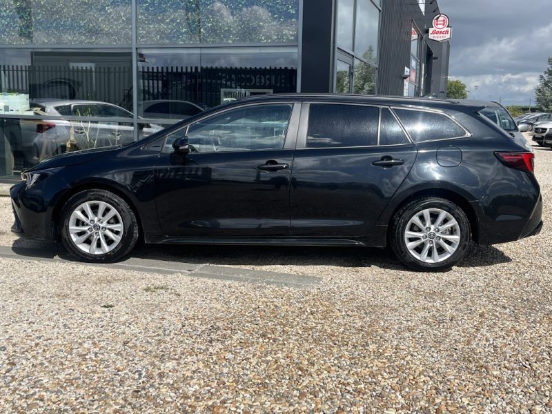 TOYOTA COROLLA Touring Sport 1.8 Hybrid 140ch Dynamic MY22 TVA Récupérable 05/2023