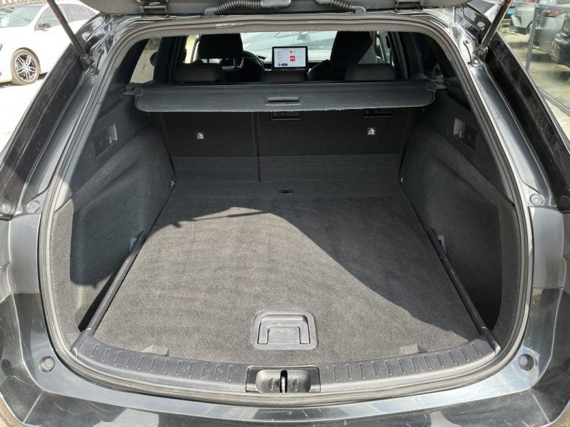 TOYOTA COROLLA Touring Sport 1.8 Hybrid 140ch Dynamic MY22 TVA Récupérable 05/2023