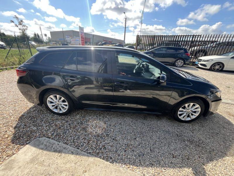 TOYOTA COROLLA Touring Sport 1.8 Hybrid 140ch Dynamic MY22 TVA Récupérable 05/2023