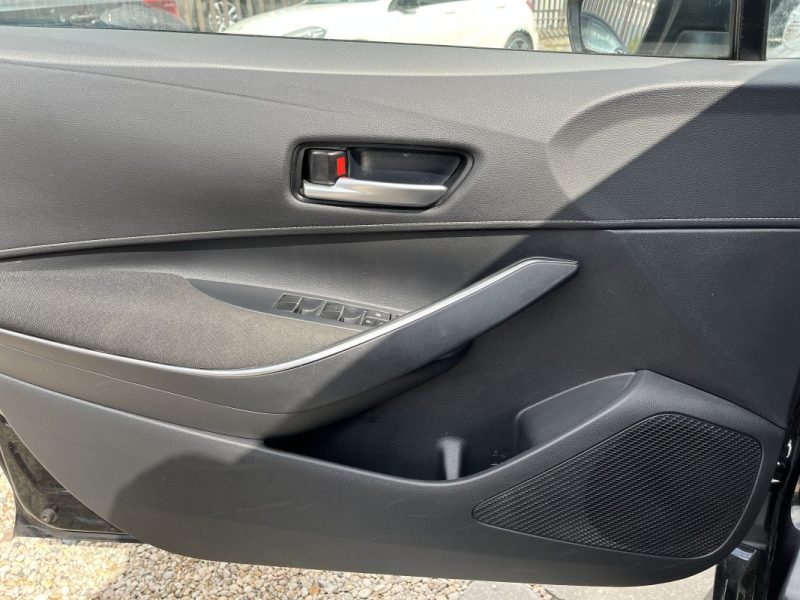 TOYOTA COROLLA Touring Sport 1.8 Hybrid 140ch Dynamic MY22 TVA Récupérable 05/2023