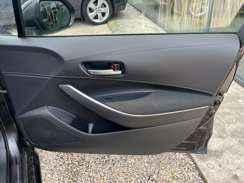 TOYOTA COROLLA Touring Sport 1.8 Hybrid 140ch Dynamic MY22 TVA Récupérable 05/2023