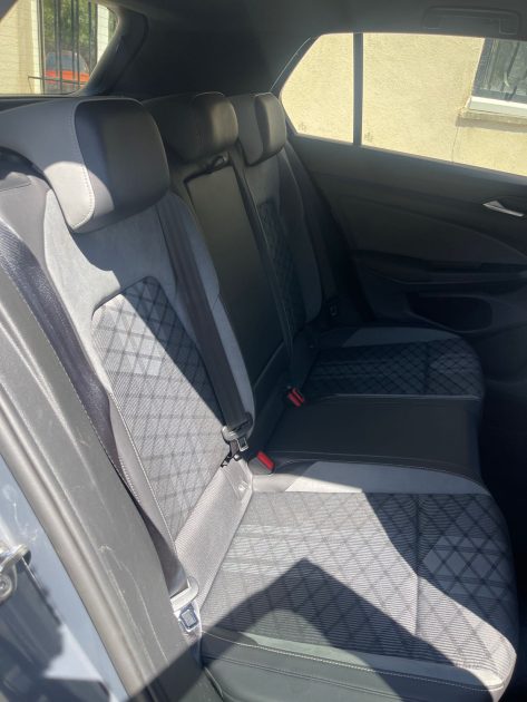 VOLKSWAGEN GOLF 1.5 e-TSI R-Line 150cv