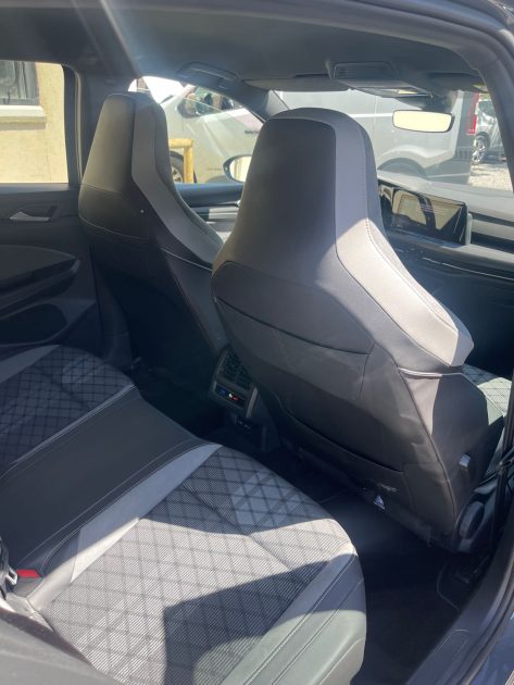 VOLKSWAGEN GOLF 1.5 e-TSI R-Line 150cv