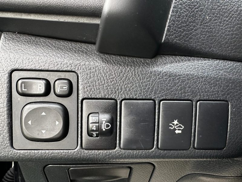 TOYOTA AURIS TOURING 1.8 HYBRIDE 136CV DESIGN CVT