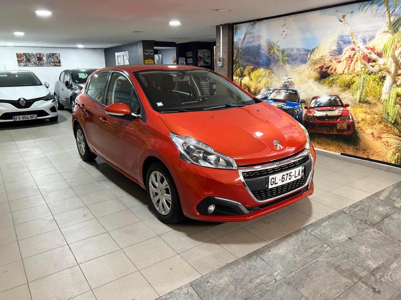 PEUGEOT 208 1.6 HDi 75ch 