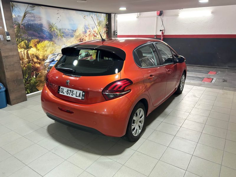 PEUGEOT 208 1.6 HDi 75ch 