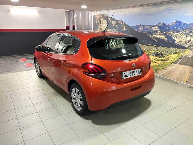 PEUGEOT 208 1.6 HDi 75ch 