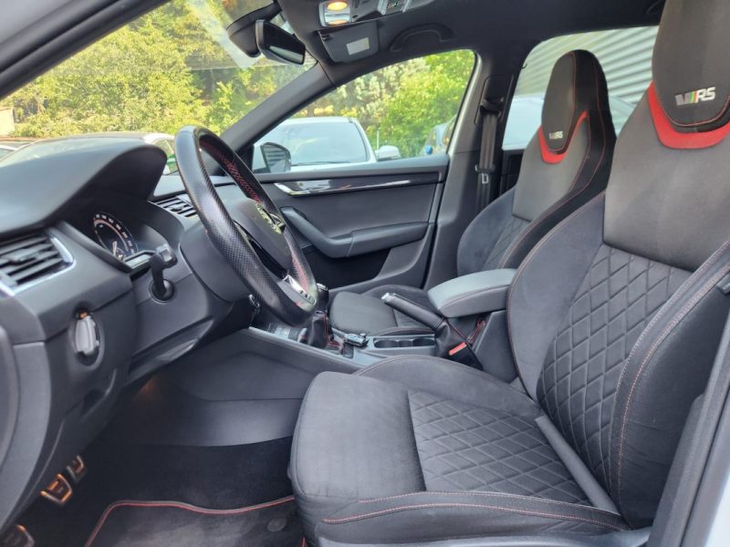 Skoda  OCTAVIA 2018 COMBI 2.0 TSI 230 RS*LED*GPS*