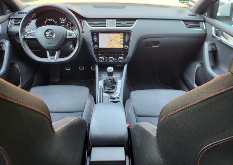 Skoda  OCTAVIA 2018 COMBI 2.0 TSI 230 RS*LED*GPS*