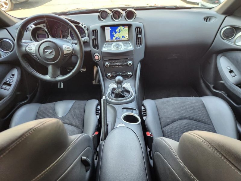 Nissan 370Z COUPE 3.7 V6 328*1°Main*XENON*CAMERA*