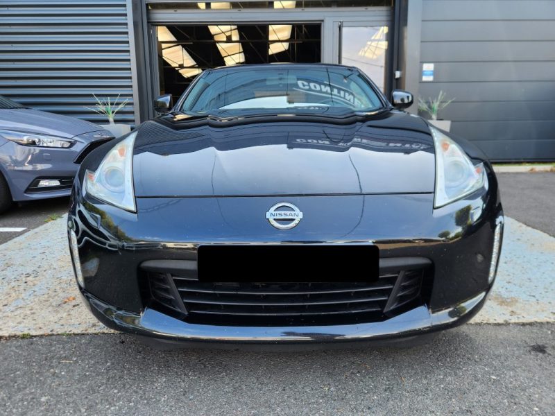 Nissan 370Z COUPE 3.7 V6 328*1°Main*XENON*CAMERA*