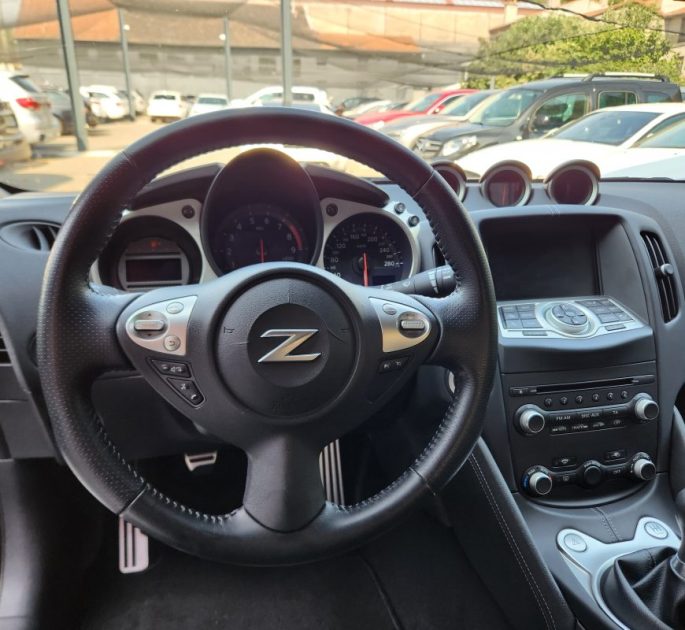 Nissan 370Z COUPE 3.7 V6 328*1°Main*XENON*CAMERA*