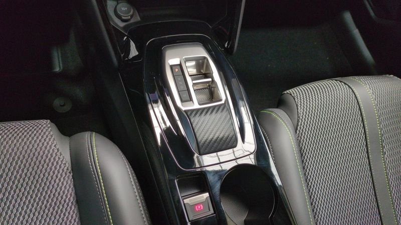 Peugeot 208 Hybrid 110 e-dcs6 gt + camera 360 + navi