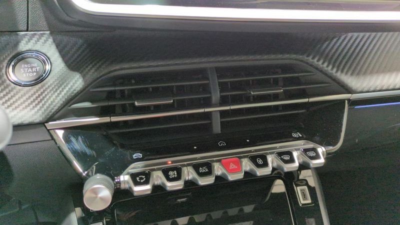 Peugeot 208 Hybrid 110 e-dcs6 gt + camera 360 + navi