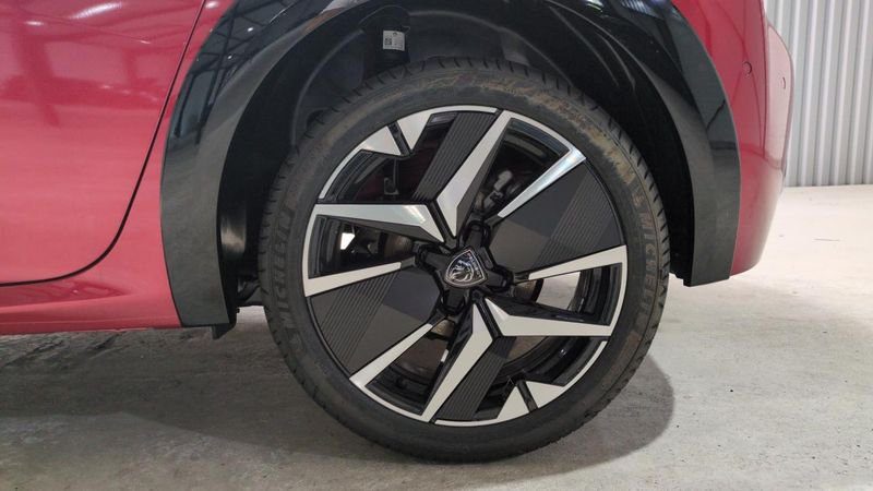 Peugeot 208 Hybrid 110 e-dcs6 gt + camera 360 + navi