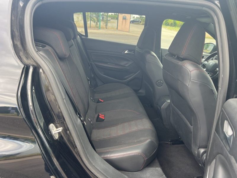 PEUGEOT 308 2.0 L BlueHDi 150ch GT Line S&S EAT6 / Toit panoramique