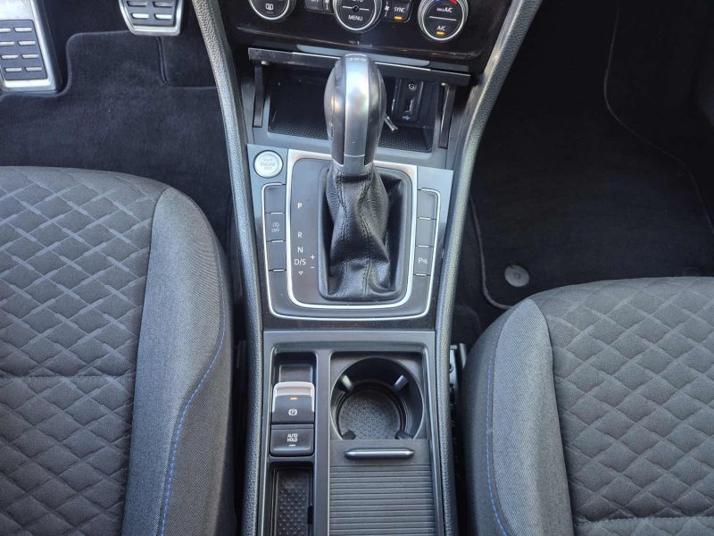 VOLKSWAGEN GOLF 2019