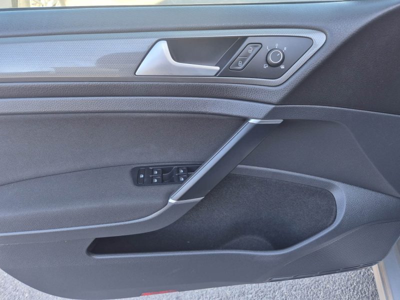 VOLKSWAGEN GOLF 2019