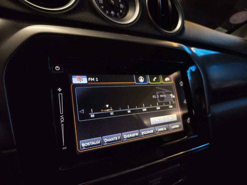 SUZUKI VITARA 1.0 Boosterjet 111cv PRIVILEGE /SIEGES CHAUFFANTS /CAMERA DE RECUL /ATTELAGE