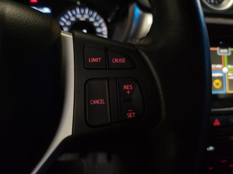 SUZUKI VITARA 1.0 Boosterjet 111cv PRIVILEGE /SIEGES CHAUFFANTS /CAMERA DE RECUL /ATTELAGE