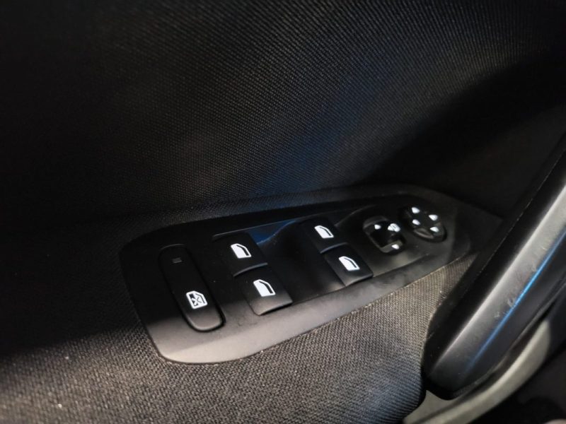 PEUGEOT 308 1.2 PURE TECH 110 STYLE / 1ère MAIN / KIT DISTRIBUTION NEUF / SIEGES CHAUFFANTS