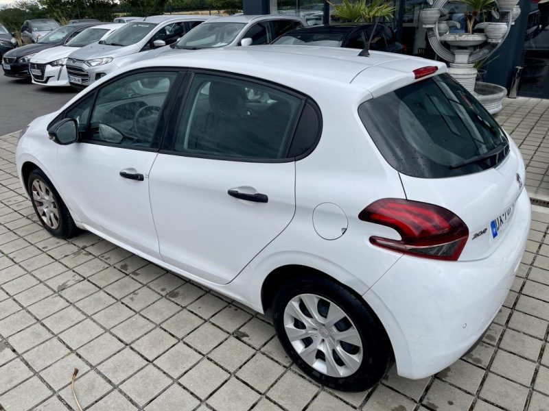 PEUGEOT 208 2015 1.6 BlueHdi 75 BVM5