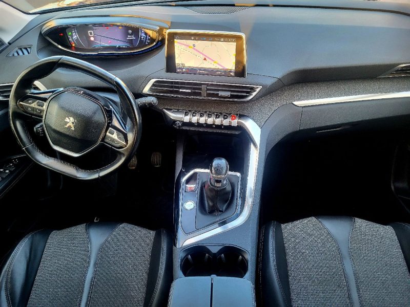 PEUGEOT 3008 2016