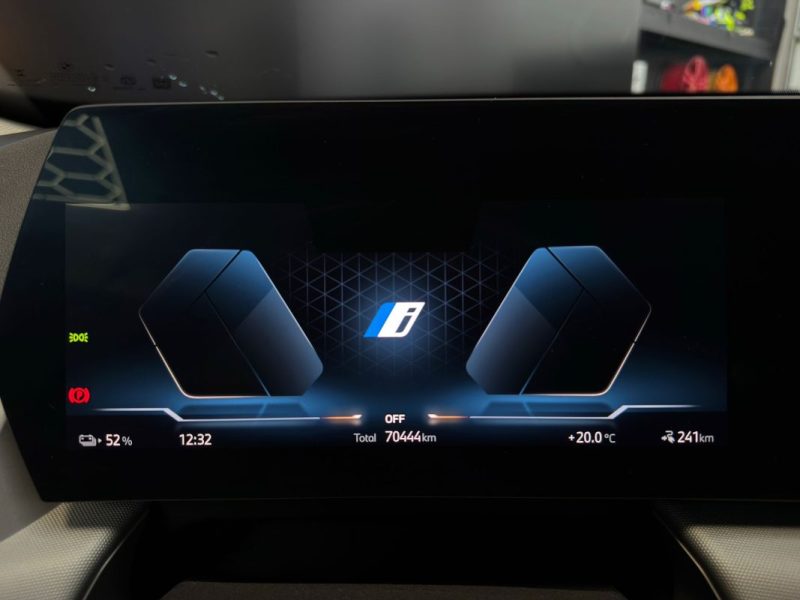 BMW iX1 eDrive20 204 cv