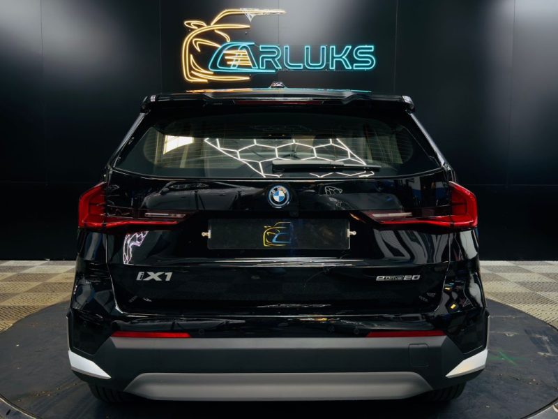 BMW iX1 eDrive20 204 cv