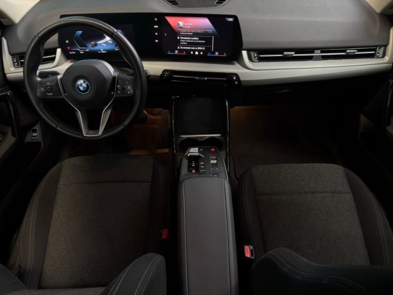 BMW iX1 eDrive20 204 cv