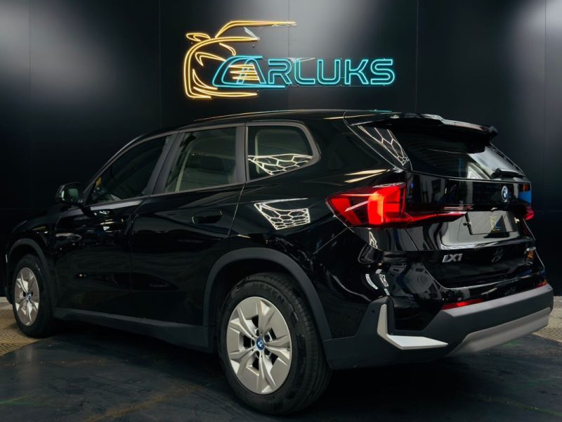 BMW iX1 eDrive20 204 cv