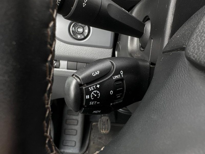 OPEL VIVARO 2020