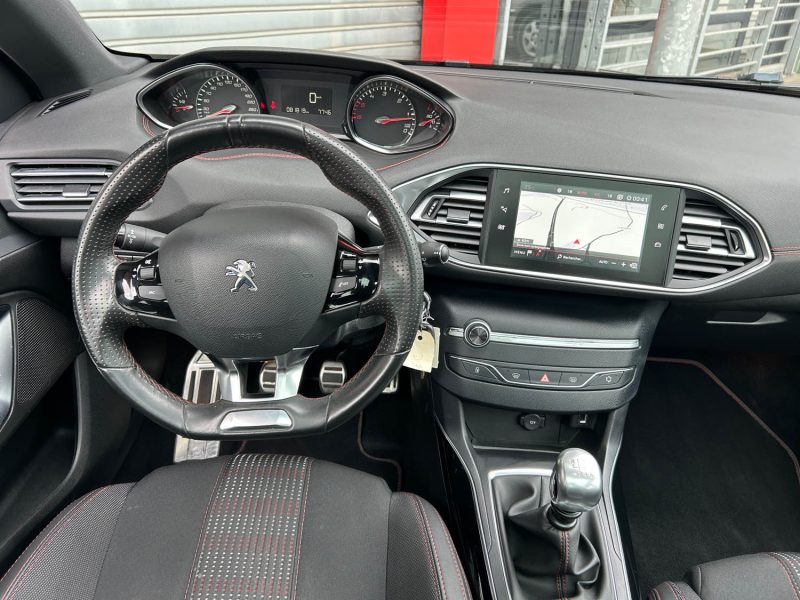 PEUGEOT 308 2018
