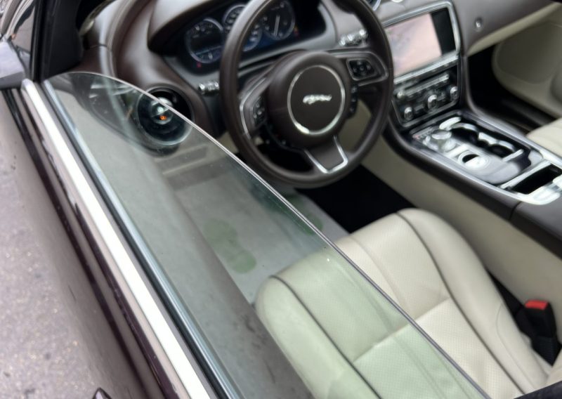 JAGUAR XJ 351 II LUXE 3.0 V6 275 Cv INTERIEUR CUIR / TOIT OUVRANT GPS TACTILE CAMERA - GARANTIE 1 AN