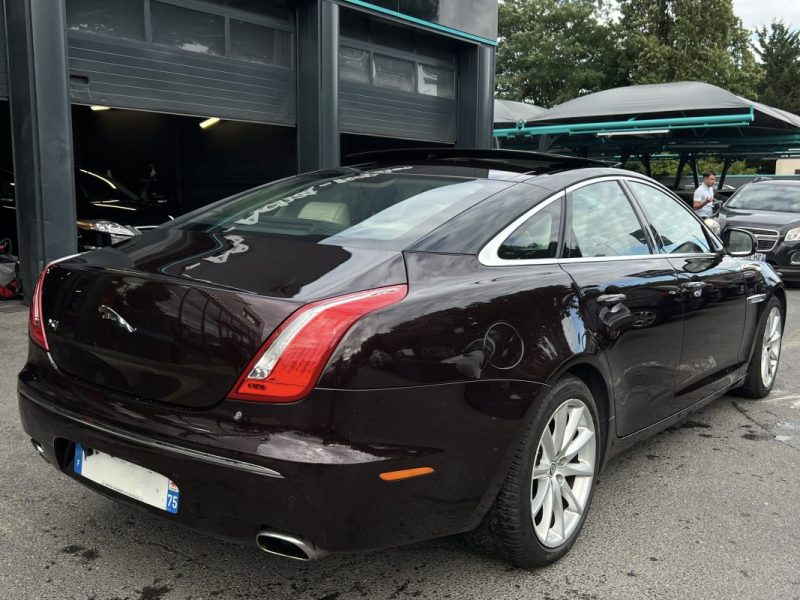 JAGUAR XJ 351 II LUXE 3.0 V6 275 Cv INTERIEUR CUIR / TOIT OUVRANT GPS TACTILE CAMERA - GARANTIE 1 AN