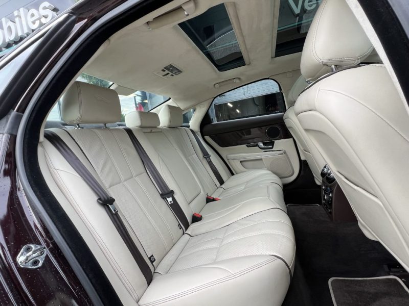 JAGUAR XJ 351 II LUXE 3.0 V6 275 Cv INTERIEUR CUIR / TOIT OUVRANT GPS TACTILE CAMERA - GARANTIE 1 AN