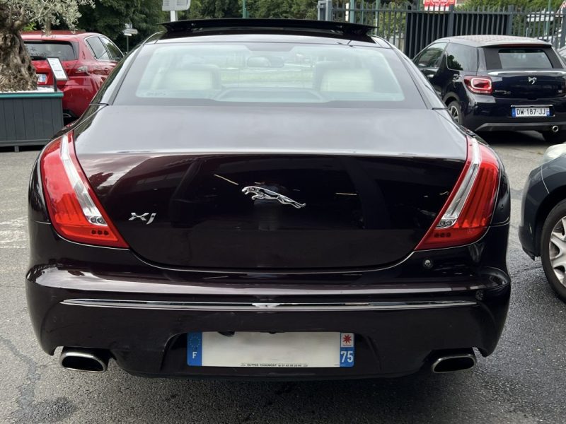 JAGUAR XJ 351 II LUXE 3.0 V6 275 Cv INTERIEUR CUIR / TOIT OUVRANT GPS TACTILE CAMERA - GARANTIE 1 AN
