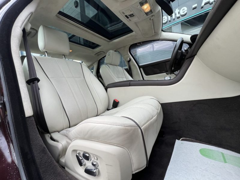 JAGUAR XJ 351 II LUXE 3.0 V6 275 Cv INTERIEUR CUIR / TOIT OUVRANT GPS TACTILE CAMERA - GARANTIE 1 AN