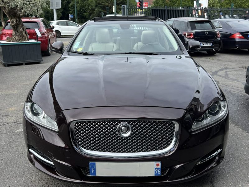 JAGUAR XJ 351 II LUXE 3.0 V6 275 Cv INTERIEUR CUIR / TOIT OUVRANT GPS TACTILE CAMERA - GARANTIE 1 AN